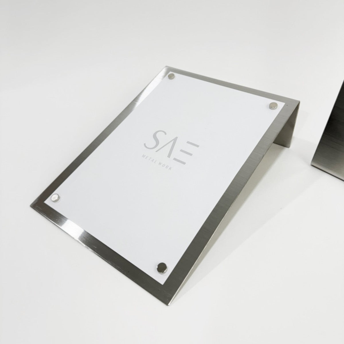 Stainless steel freestanding A6 POP plate, silver, 125×50×170mm