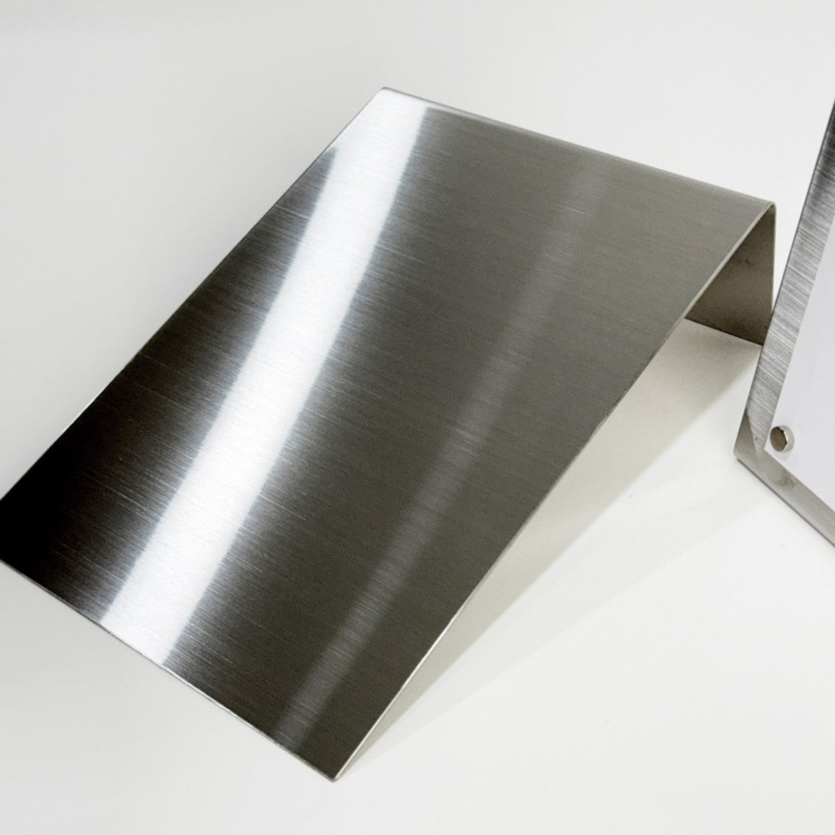 Stainless steel freestanding A6 POP plate, silver, 125×50×170mm