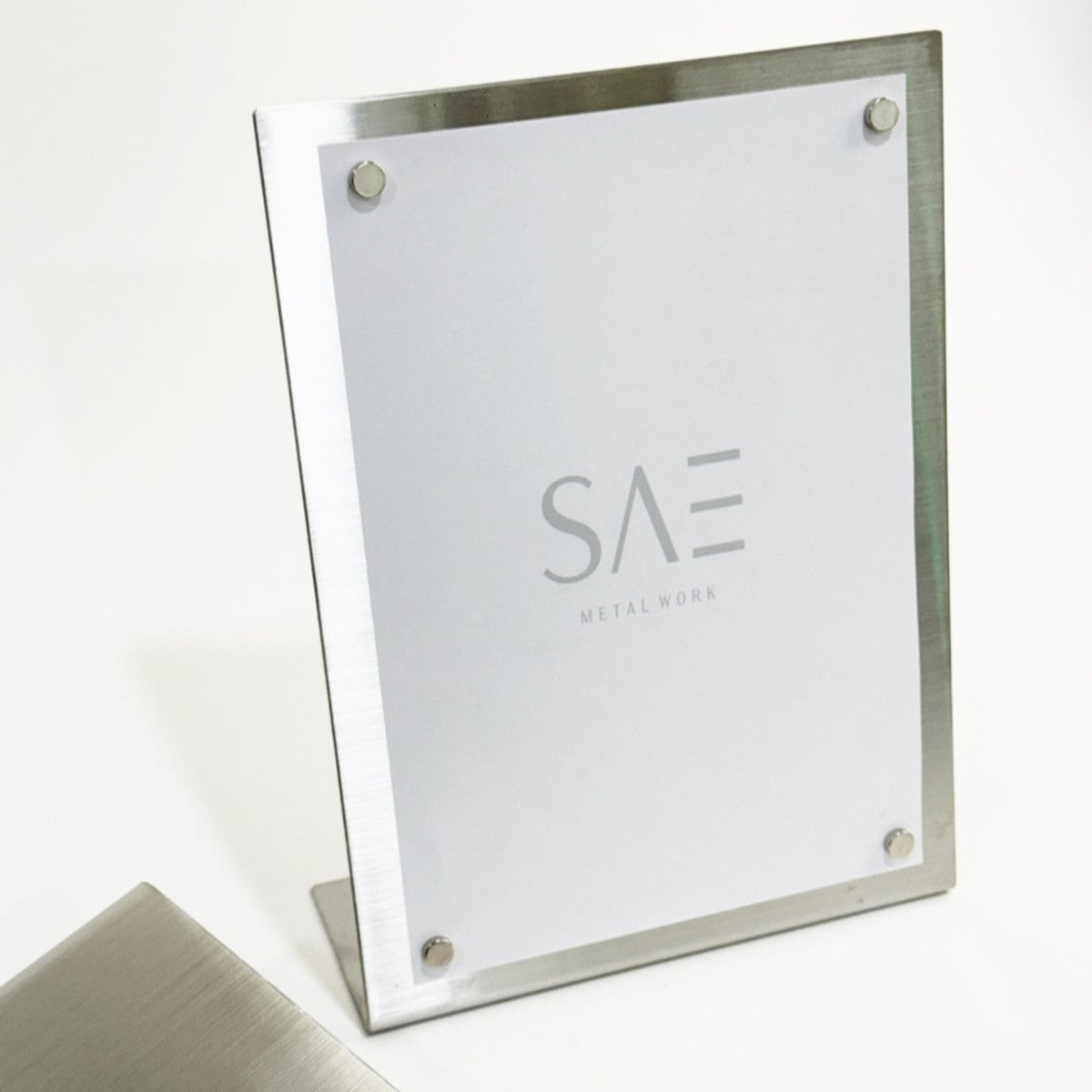 Stainless steel freestanding A6 POP plate, silver, 125×50×170mm
